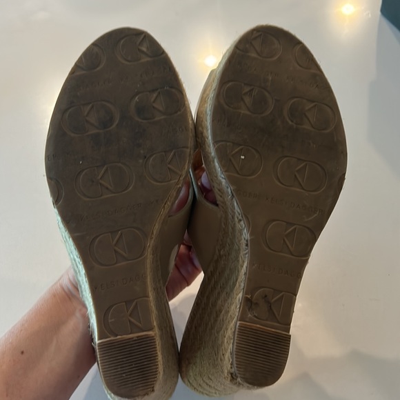 Kelsi Dagger 4 inch heels, slip on, size 8.5 - Picture 6 of 7